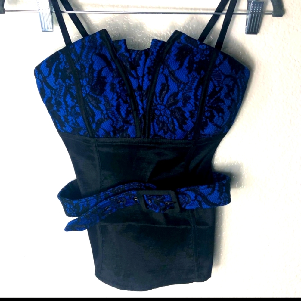 5 for $25 ❤ Lace Floral Print Bustier Top